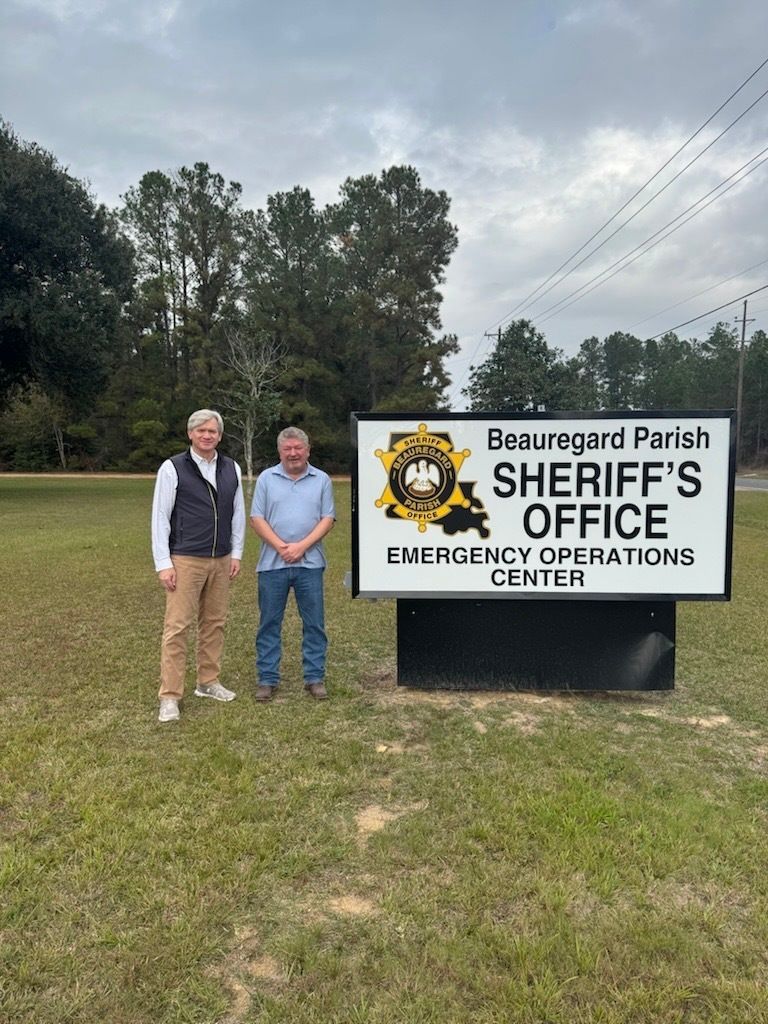 CommTemple's tweet image. I visited with @ParishSheriff 𝗠𝗮𝗿𝗸 𝗛𝗲𝗿𝗳𝗼𝗿𝗱 today and took a tour of their Emergency Operations Center. The community will be greatly served by this facility during/after future catastrophic events.