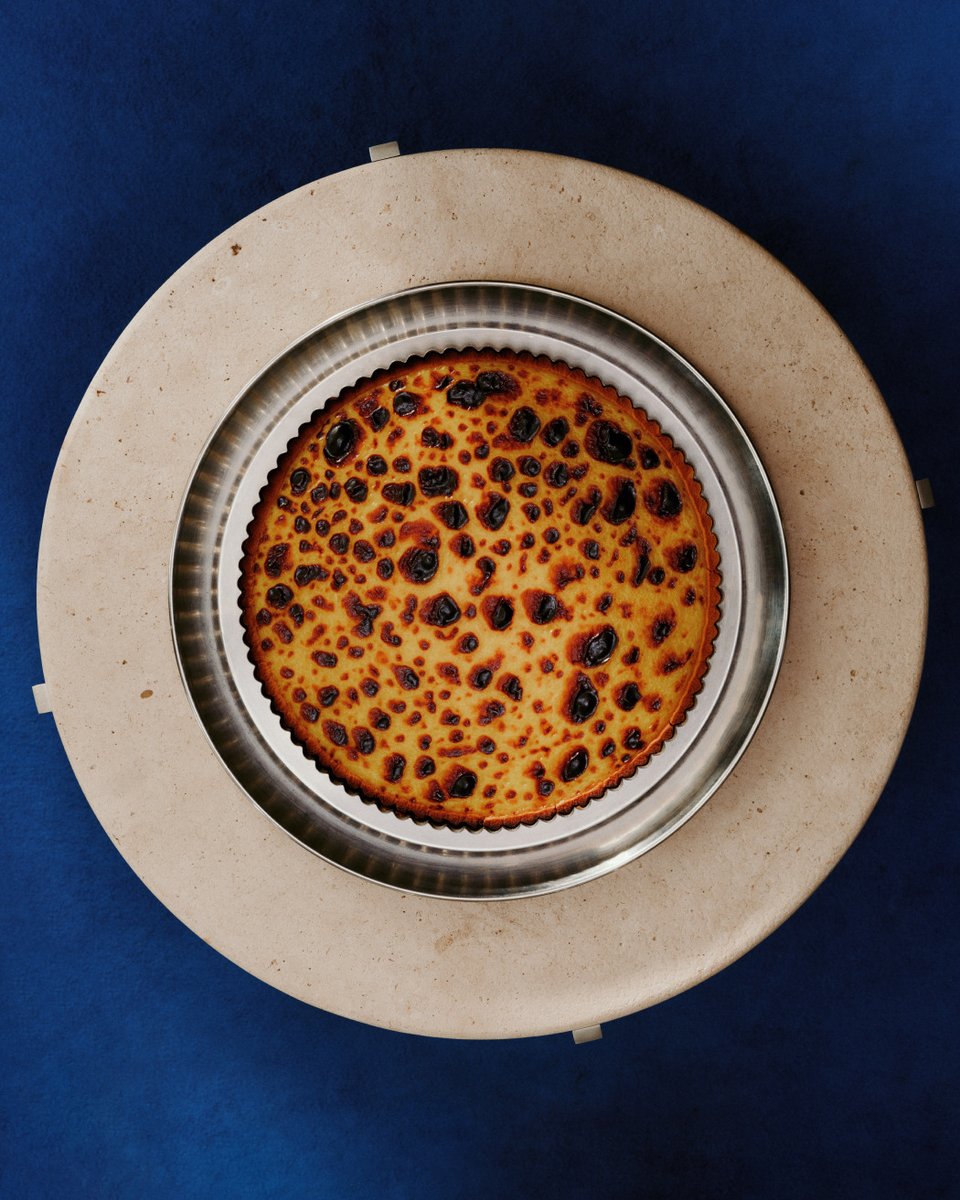 CULINARY STORIES · Ruth Rogers

In London’s cultural scene, Ruth Rogers is much more than a chef: she’s a figure who has expertly woven gastronomy, architecture, art and lifestyle into one coherent and profoundly contemporary story.

Find her new book at zhme.cm/EDITORIAL_CULI…