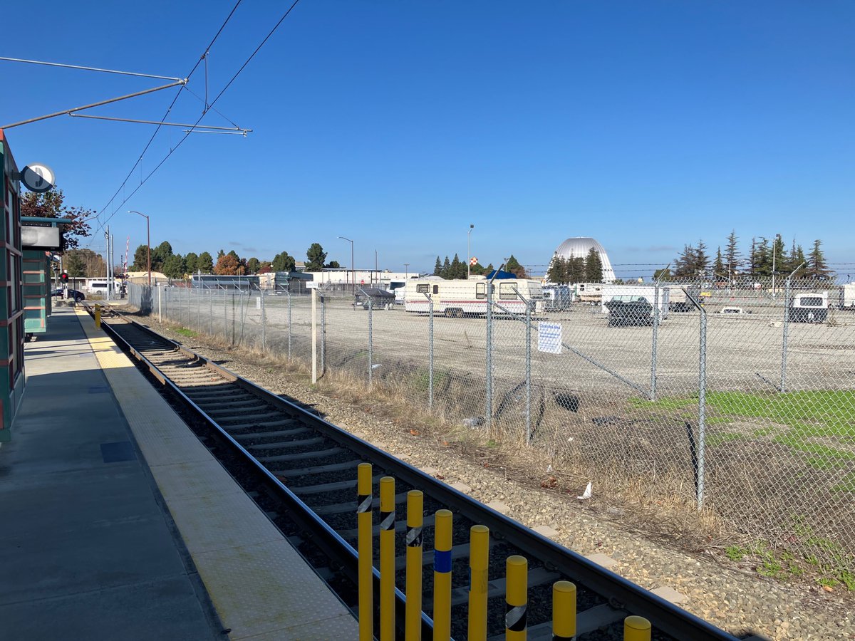 TheFamilyAliens's tweet image. Human Trafficking Happens Everywhere. Alien Trafficking is Happening (TM) primarily around Bayshore/NASA.