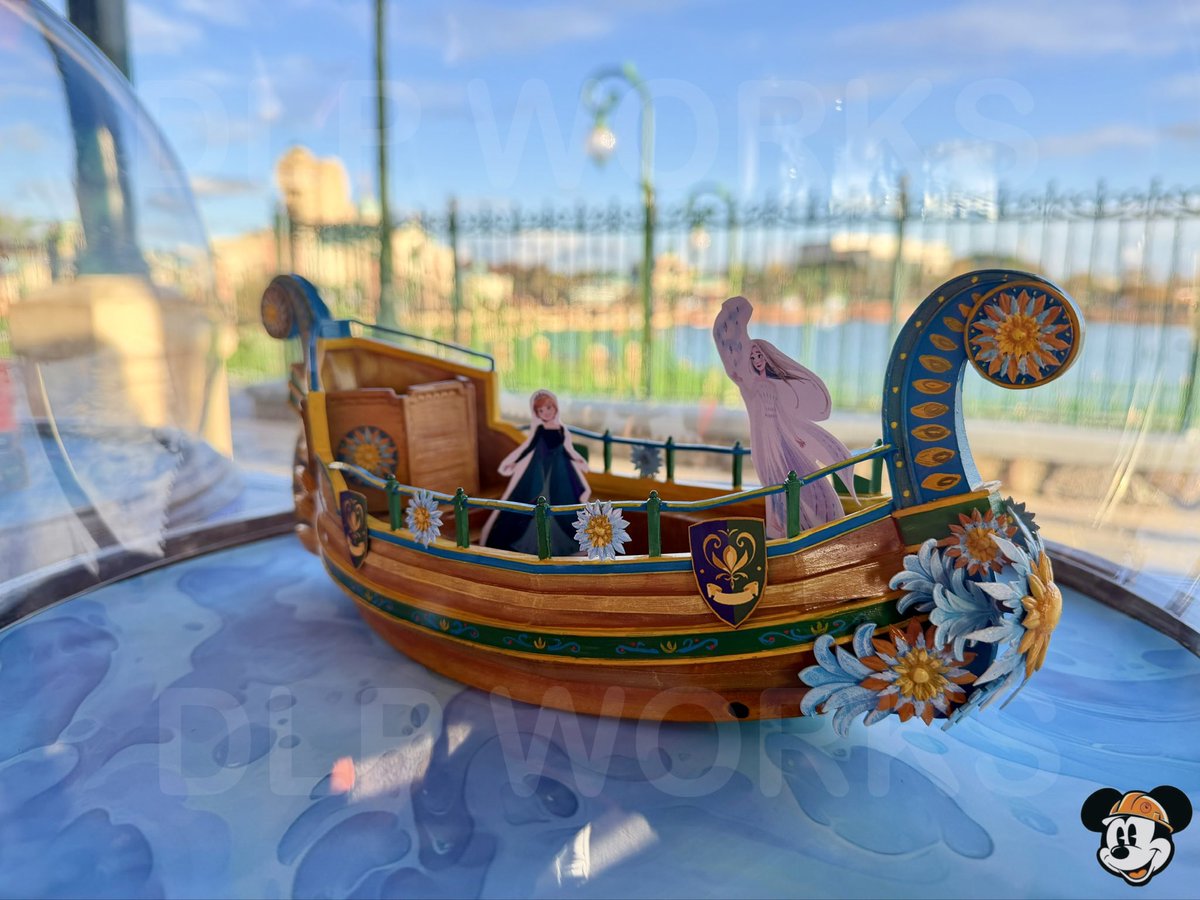 DLPWorks's tweet image. [News] 🚨⚠️ FIRST IMAGES OF A NEW SHOW COMING TO WORLD OF FROZEN PARIS! 

➡️ A brand-new show called “Celebration in Arendelle” will take place several times a day on the Arendelle harbor at #WorldofFrozen.

➡️ The 15min show will be played several times a day, and will rely on 3…