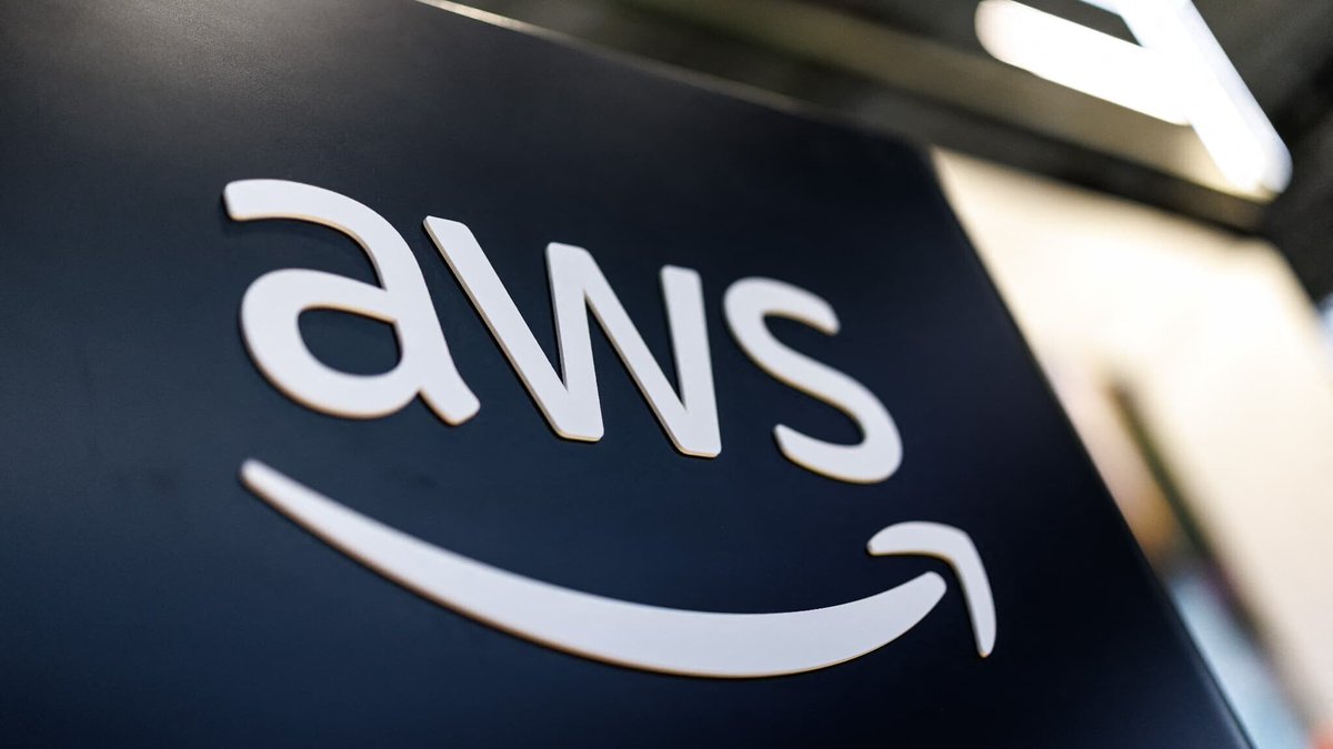 Amazon va investir 50 milliards de dollars dans des infrastructures IA pour accélérer les "missions cruciales, de la cybersécurité à la découverte de nouveaux médicaments", de l’Etat américain
l.bfmtv.com/jdgS