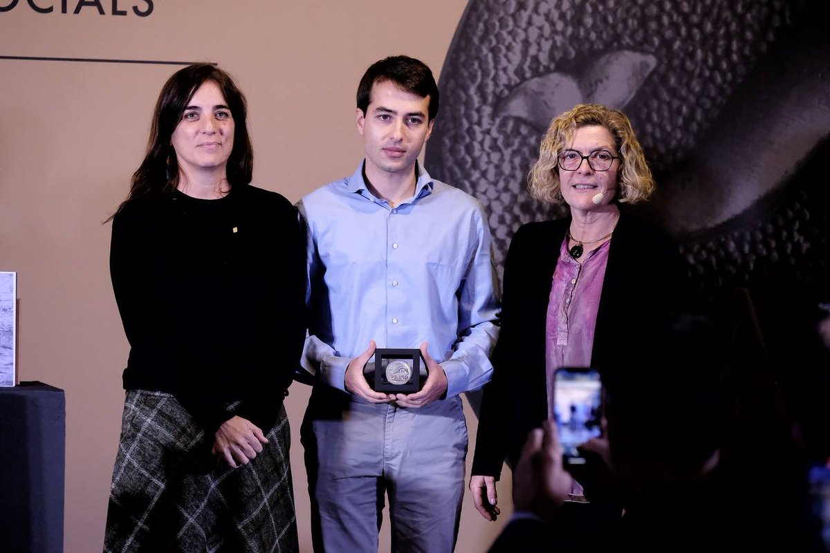 Recerca i Universitats tweet media