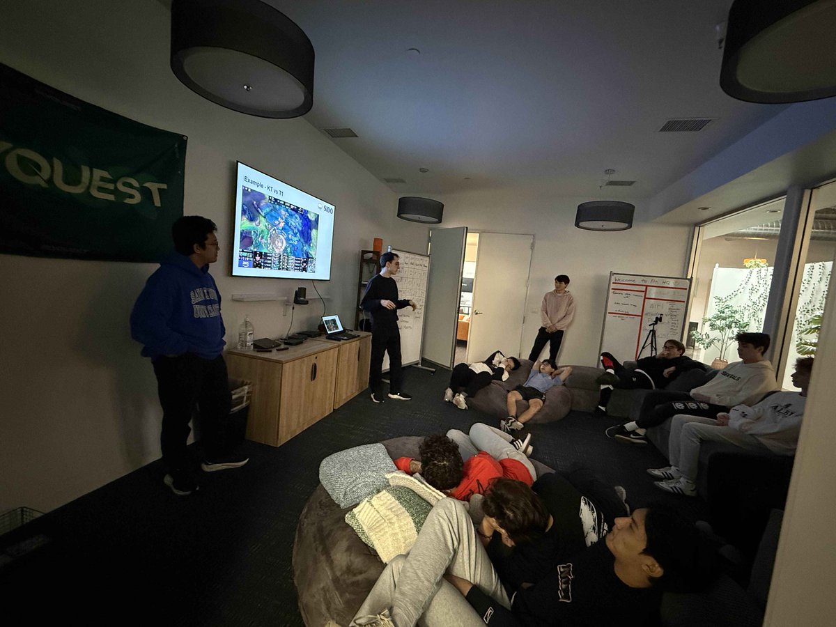 Coach Razvan tweet media