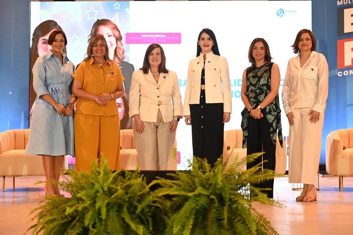 En el marco de la Feria Expo Constitución 2025, celebrada en San Cristóbal, la magistrada Army Ferreira, jueza del TC, participó como ponente en el panel «Impulsando el liderazgo femenino», donde abordó los retos que enfrentan las mujeres para desarrollar su liderazgo.