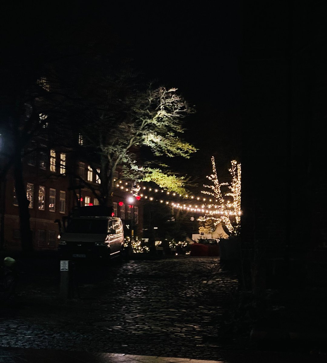 #weihnachtsstadt

Und ja, ich bin ein bisschen angesäuselt.