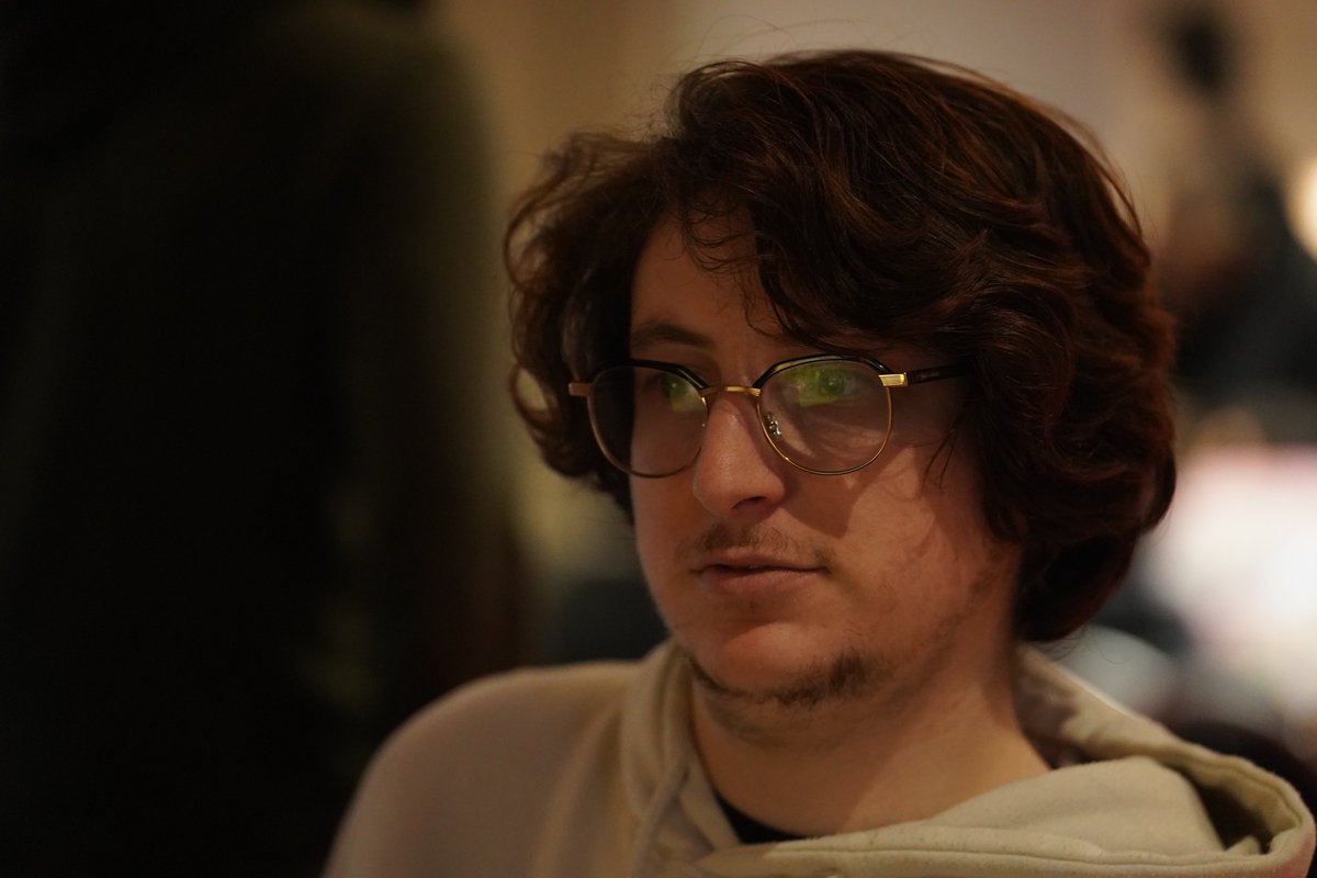 Val & Régis tweet media