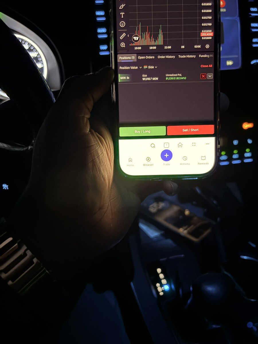 Farmercist's tweet image. Smiled on monad for 200 day = 100 tokens on TGE

Longed for 2 minutes maxes $1.2k 🫵

Opportunities never run dry in this market.