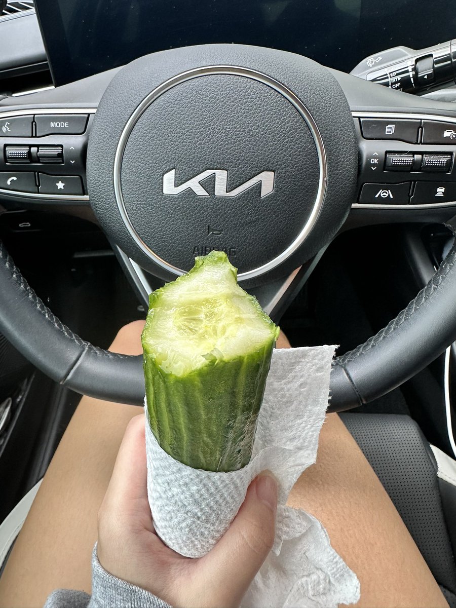 ཐི⋆k⋆ཋྀ tweet media