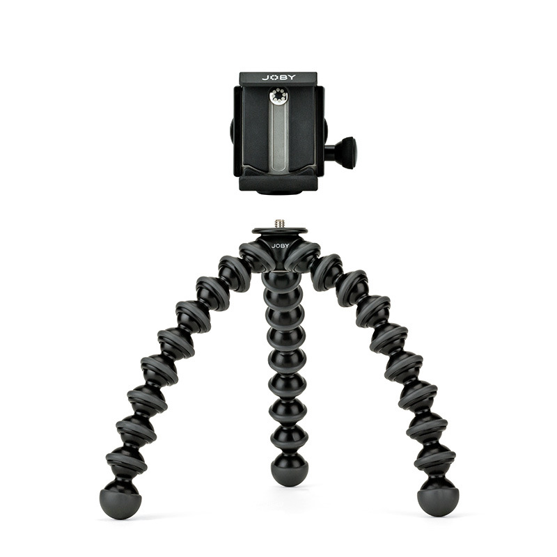UnicunShop's tweet image. Tired of shaky selfies? 😩 This rotating phone holder takes your pics &amp;amp; videos to the next level! 📸🤯 360° rotation, Bluetooth connectivity &amp;amp; more!  Level up your content game! unicun.com/product/rotati… 💫