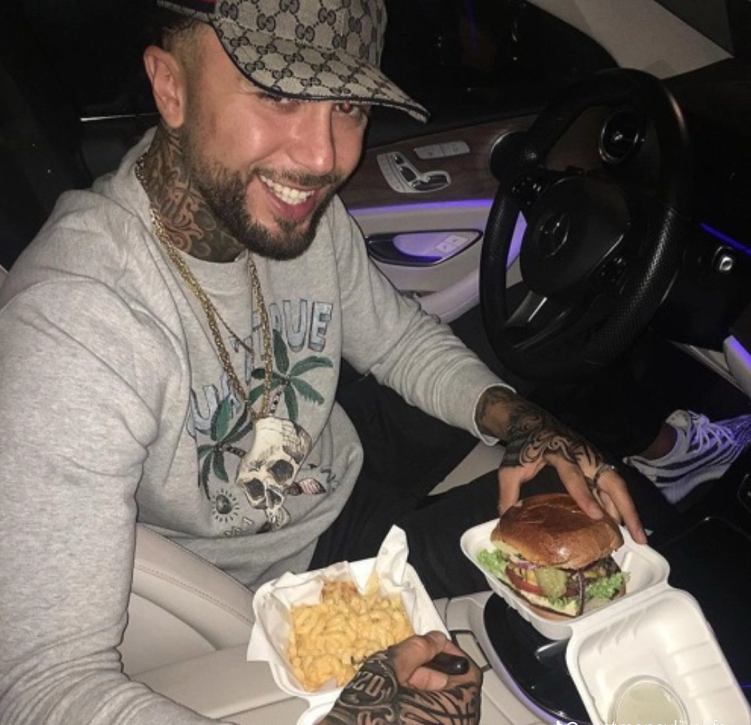 Adrixx tweet media