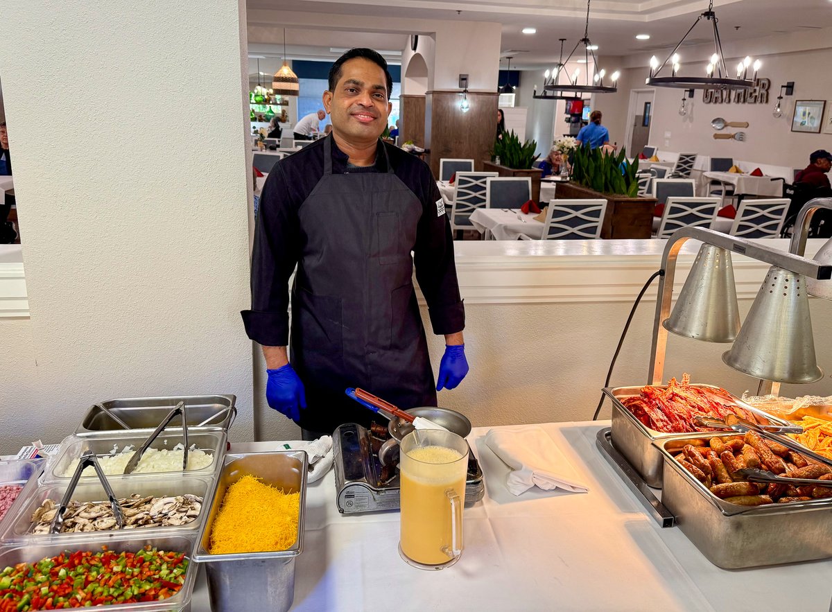 We shared such a wonderful Thanksgiving Brunch together. Grateful for our residents, families, and the team who make moments like this possible. 🦃✨