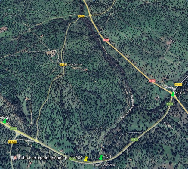 Aviso importante‼️

⚠️Debido a una avería en un drenaje transversal del tramo entre la A-476 y la N-433, mañana se cortará un carril y se regulará el tráfico por semáforo. 

Cuando se inicie la reparación, el tramo quedará cerrado 3 días y el tráfico se desviará por la SE-5403.