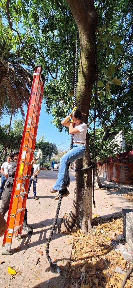 Rescate_Condor's tweet image. Actividades del Curso Institucional de Supervivencia, para los elementos del escalafón básico de adiestramiento.

#CóndorCercaDeTi
#ProteccionCivil
#Voluntarios
#CDMX
#rescate