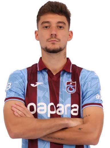 ERNEST MUÇİ 

Saygı tweetidir …!!!! 

Her beğeni bir aferin 👏🏻 🧿🥶