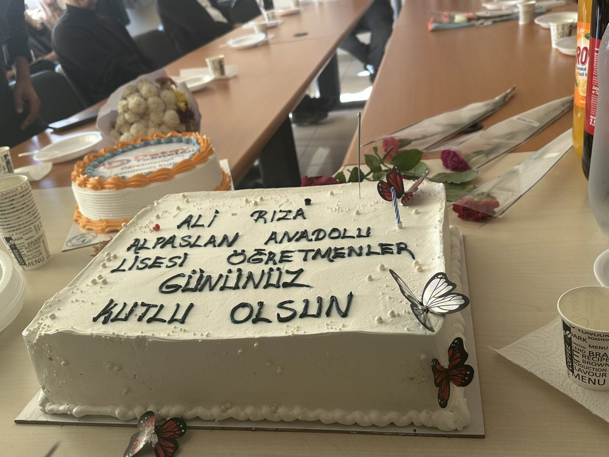 Okulumuzda Öğretmenler Günü kutlamamızı ve pasta kesimimizi yaptık. Öğrencilerimizin yüreğine dokunan tüm öğretmenlerimize teşekkür ederiz.”

<a href="/tcmeb/">Millî Eğitim Bakanlığı</a> <a href="/Yusuf__Tekin/">Yusuf Tekin</a> <a href="/tuncay_akkoyun/">Tuncay Akkoyun</a> <a href="/ali_eyyupkoca/">Ali Eyyupkoca</a> <a href="/kzltepekymkmlk/">kızıltepe kaymakamlk</a> <a href="/SuleymnAKIN/">Süleyman AKIN🇹🇷</a> 
<a href="/akadirgms/">Abdulkadir Gümüş</a>