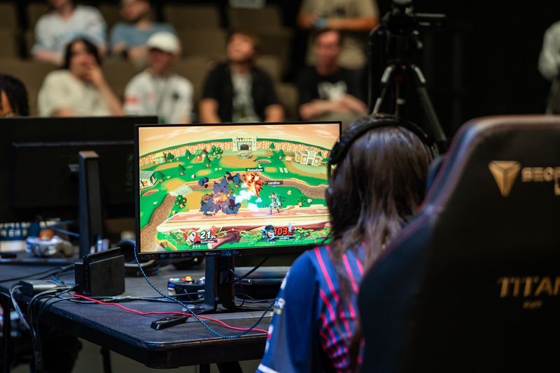 MasonPatriots's tweet image. Want to build your skills and your network? Check out opportunities with
🎮 Esports — build community &amp;amp; compete at the collegiate level. 
👥 Fraternity &amp;amp; Sorority Life 
🎨 Patriot Activities Council 
🧩 Registered Student Organizations 
🗳️ Student Government

#StudentInvolvement