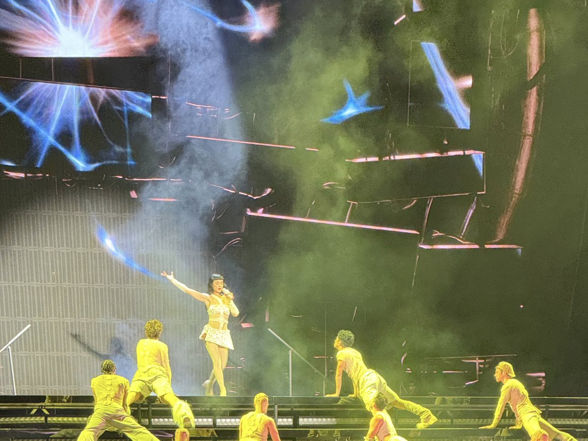 LoopsKP's tweet photo. never thought i could ever see MOTHER with my own eyes🥹

我爱你fruit sister https://t.co/hPI1lZjtsZ