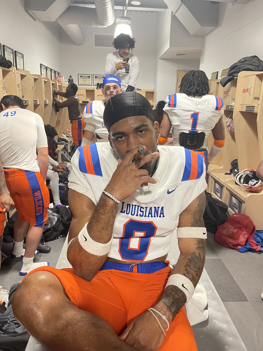 geauxnate8's tweet photo. Thank You LCU… 2x SAC Champion #8Out✌🏾 https://t.co/tupJniZlTY