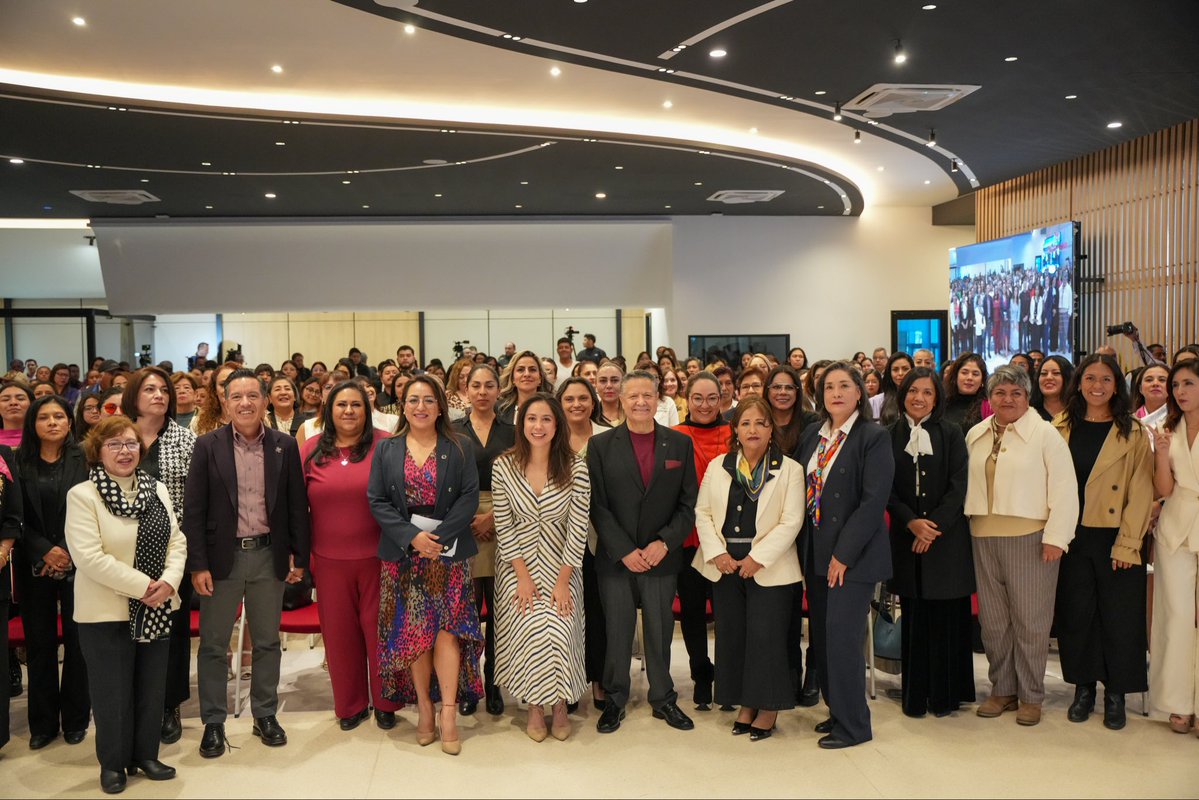 juliomenchaca_'s tweet image. Hoy da inicio la Semana de la Mujer, un espacio para impulsar proyectos y emprendimientos de mujeres en todo el estado.

¡Ingresa al foro virtual y conecta con oportunidades para tu proyecto! 👉 semanamujermipyme.hidalgo.gob.mx

#PrimeroElPueblo
#HidalgoPotenciaEnMarcha