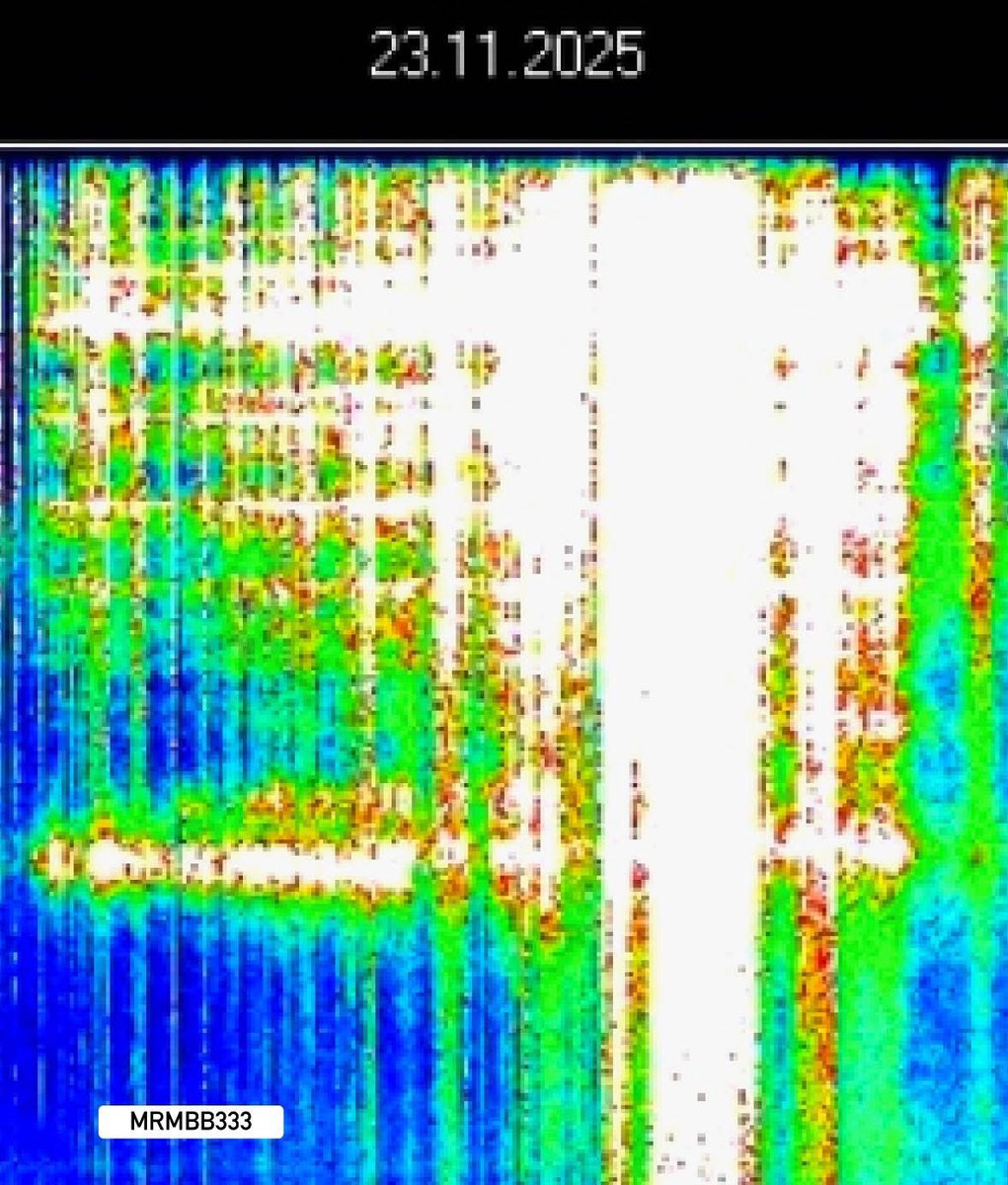 MrMBB333's tweet image. 48 HOURS OFF-LINE… then a 7-HOUR surge slammed the Schumann.
When it came back today, the chart lit up with vertical spikes, horizontal bands, and a full-spectrum whiteout.
It’s STILL fluctuating.
This wasn’t a reboot — this was a JOLT.
Anyone feeling it? 👇
#Schumann #MrMBB333