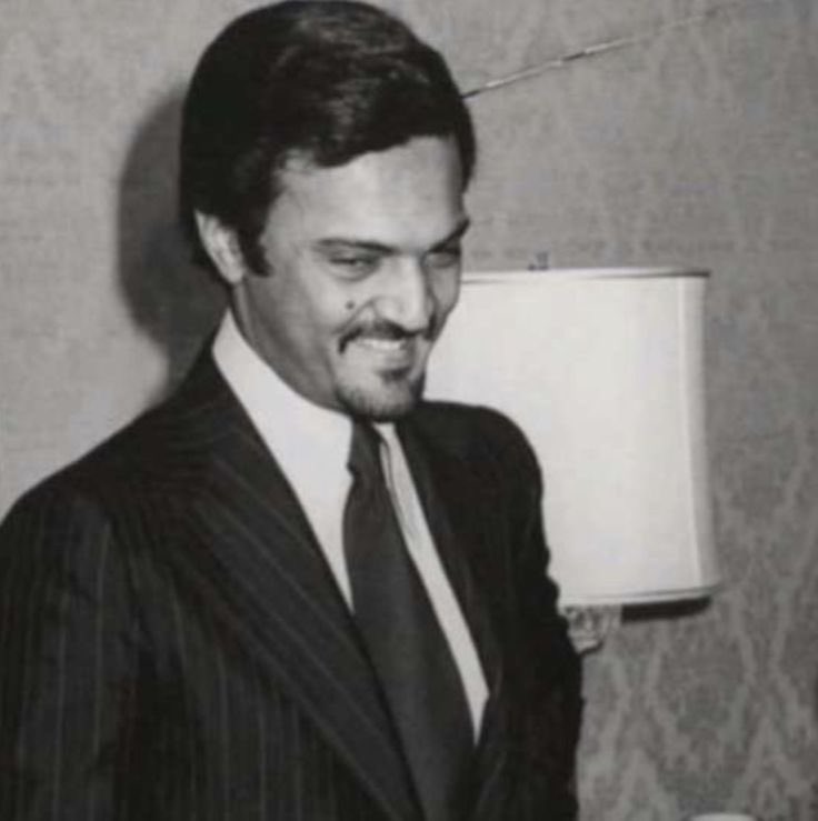 4Seth_'s tweet photo. رثاء الأمير خالد لأخيه الأمير سعود الفيصل رحمهم الله .. كلمات من قلبٍ مخلص لرجلٍ لا يُنسى https://t.co/7hSTQK1EJO