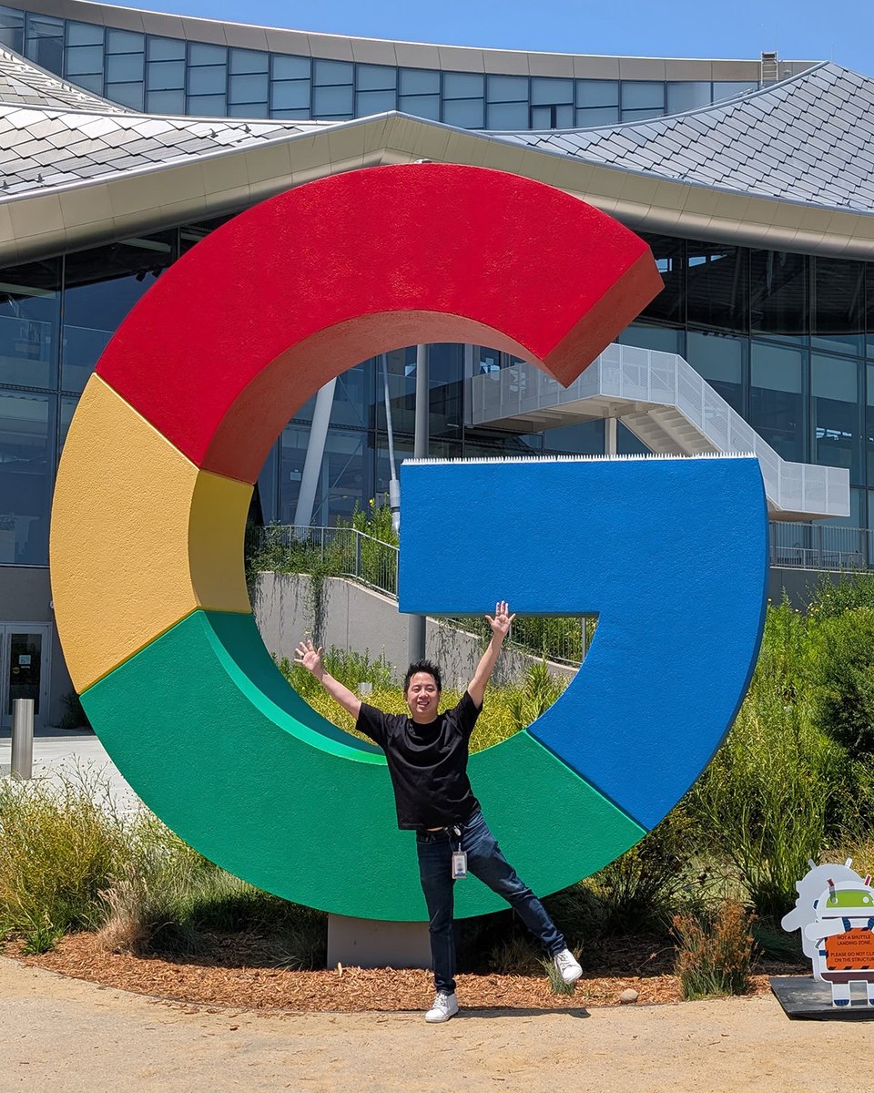 lifeatgoogle's tweet image. As a Customer Solutions Consultant on the Cloud Security team in Google’s Jakarta office, Marcel helps organizations protect their data, their users, and their future.

“Every day is different, but my work revolves around helping organizations across Indonesia improve their cyber…