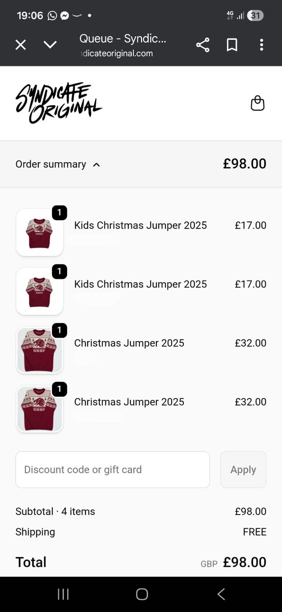 RyanBrady3's tweet photo. @Syndicate @SyndicateOG Family all sorted!! Big up @Syndicate @SyndicateOG we hopefully reppin" in Butlins next week ( if they come in time) never the less can't wait to get these and see the new Christmas card 😀 https://t.co/GdgVRPjLZU