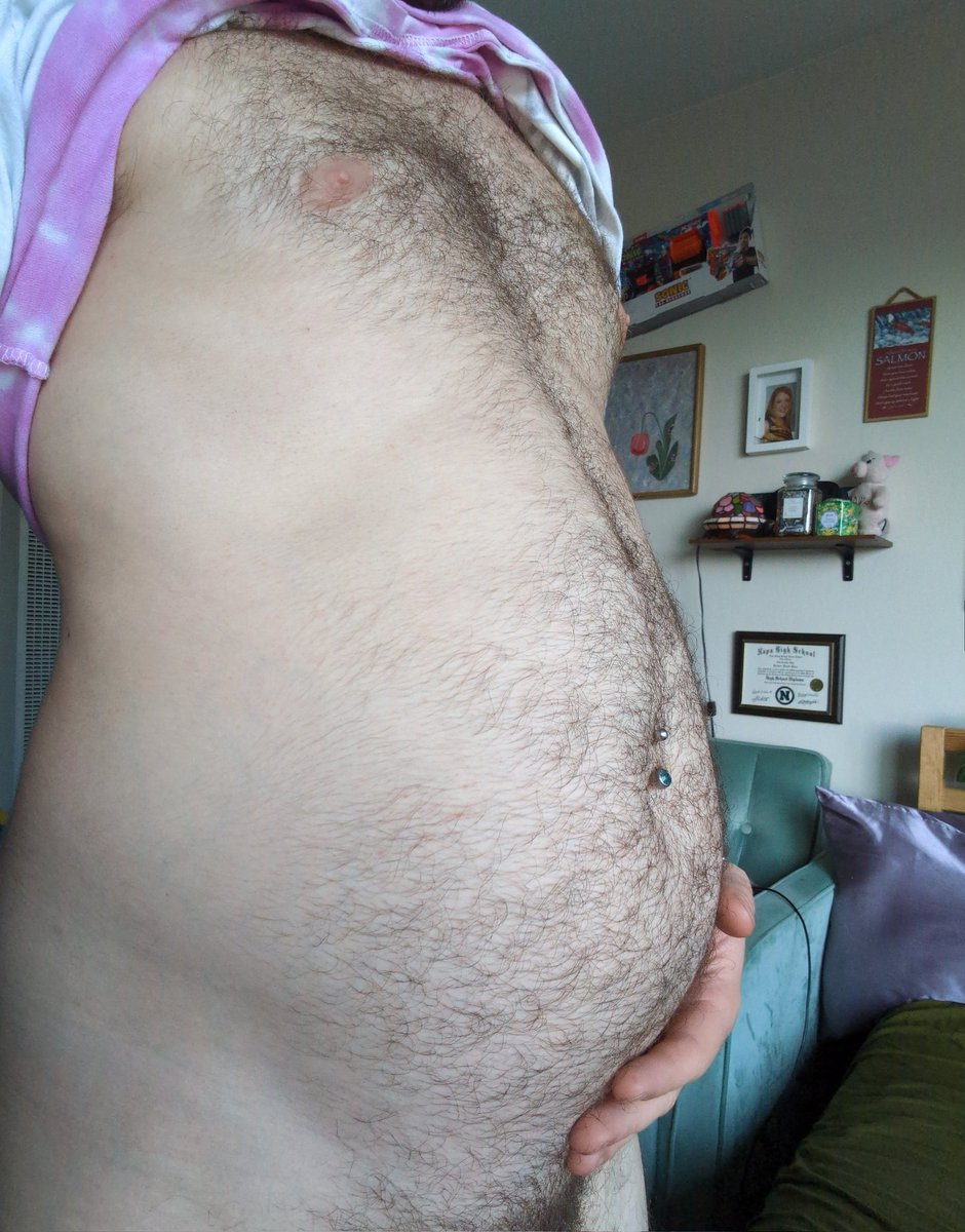 Musclebellyblu's tweet photo. Post breakfast bloated  belly. Gonna nap and go gym later. Turn this filled gut into some muscle 😜 #gainer #grommr #hairybelly #belly #bloated #gay https://t.co/mwdErLl4O8