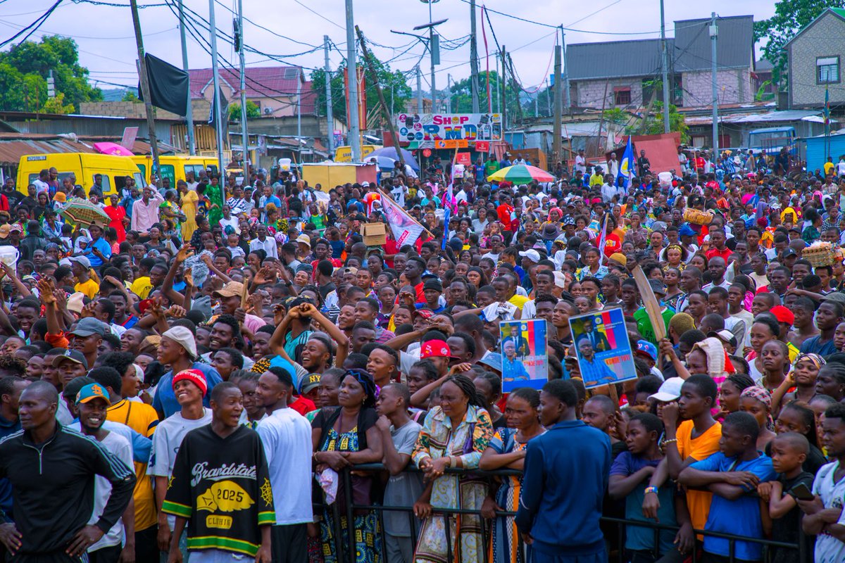 KONDETUTI1's tweet photo. ENVOL à #Malueka.

Merci #Kalamu Vous êtes formidables, exceptionnels !
 Vive #RefondationDuCongo 

@DSESANGA https://t.co/soMb2ZT6YN