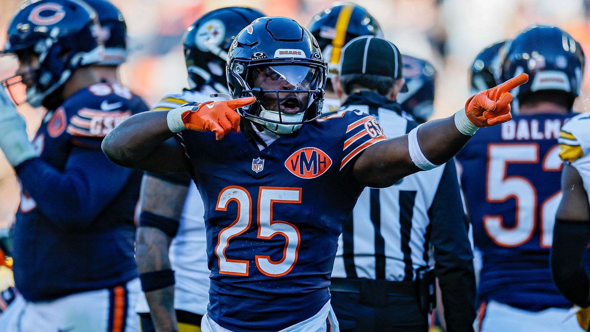 ChicagoBears's tweet image. S/O to the rooks, man 👏