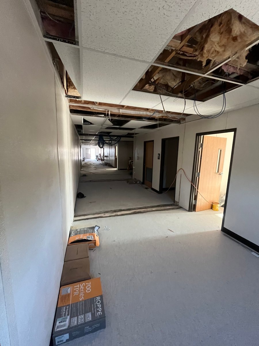 ModularGenius's tweet image. Our in-house setup crew is putting the finishing touches on this classroom building for Wicomico County Public Schools. Ceiling work, trim, and final interior details are underway as we prepare to turn over another high-quality modular space for students and staff!