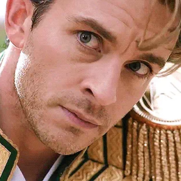 wickedcomfort's tweet image. Screenwriter Dana Fox on why Glinda wasn’t angry at Fiyero:

“You can see what she’s thinking, and you know what she’s thinking; How come I can’t just be mad at Fiyero? Why can’t I just hate him”? And it’s because he loves Elphaba, and she realizes so does she. So, she…