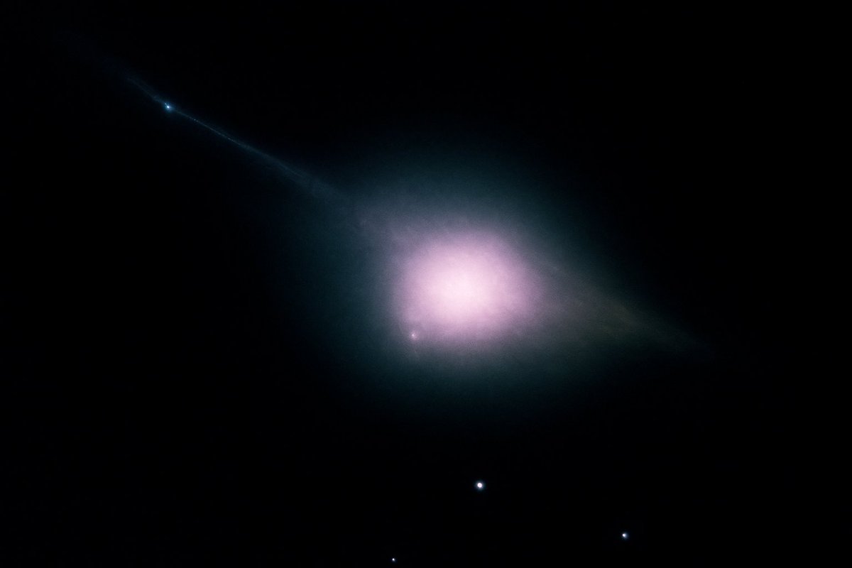 AstronomyVibes's tweet image. 🚨 This Isn’t a Comet Anymore — The New 3I/ATLAS Image Proves it 🚨

A new image of 3I/ATLAS, captured on 23 November 2025, has left astronomers around the world scratching their heads. At first glance, it looks like a comet… until you look a little closer.

Unlike any normal…