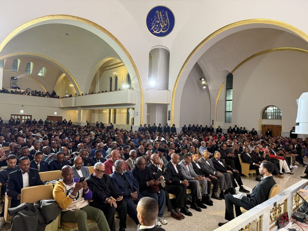 OfficialNOI's tweet image. Let’s make our community a safe and decent place to live: Black men gather in Chicago and nationwide to renew Million Man March spirit and commit to community safety new.finalcall.com/2025/11/24/let…