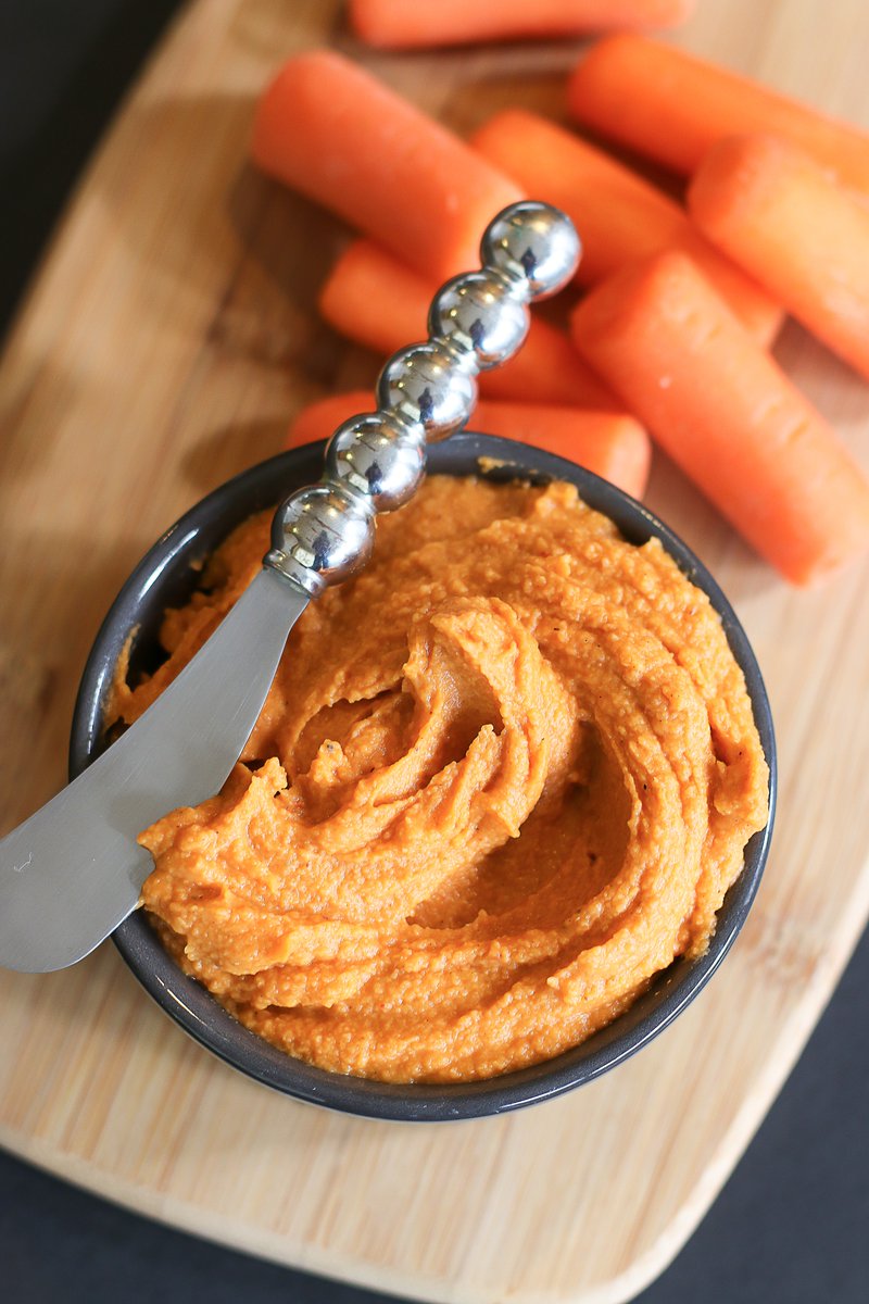 If your hummus isn’t smoky, creamy, and addictive… it’s time to upgrade. Meet the Eat Happy Roasted Red Pepper Hummus. 🫑✨ amzn.to/2gBvgXt