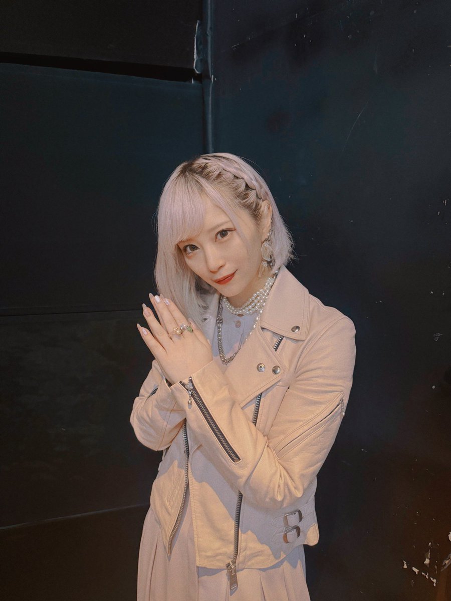 ReoNa_ASCA_go's tweet image. 皆さんおはよー

夢のような時間はあっという間
昨日の亜咲花さんASCAさんのライブ
めっちゃ楽しかったなー✨
久しぶりに会えた人もいて嬉しかった😊

しばらく余韻に浸りながら頑張れる💪

頂いた物多すぎて
キャリーバックに入らず📦で送ります😅

今日も良い一日を😊
#ReoNa
#ASCA
#亜咲花