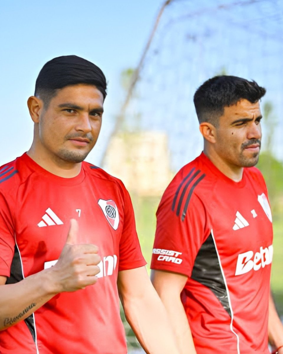 RacingManiacos's tweet image. ROMA NO PAGA TRAIDORES 👊