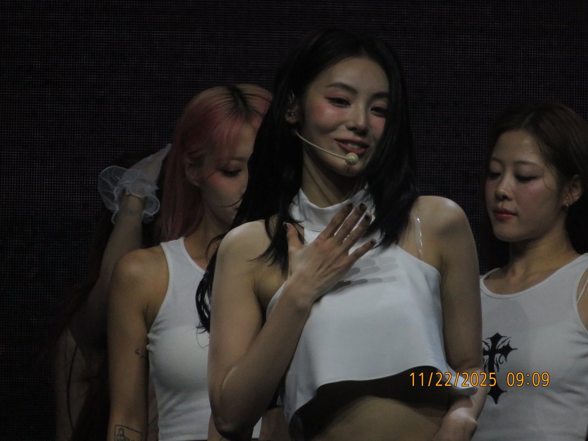 avilu_nyang's tweet image. she’s so cool #ARTMS_in_Denver #ARTMS #Grand_Club_Icarus