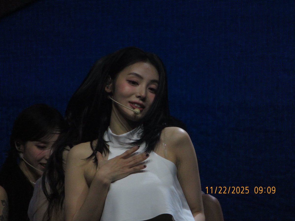 avilu_nyang's tweet image. she’s so cool #ARTMS_in_Denver #ARTMS #Grand_Club_Icarus