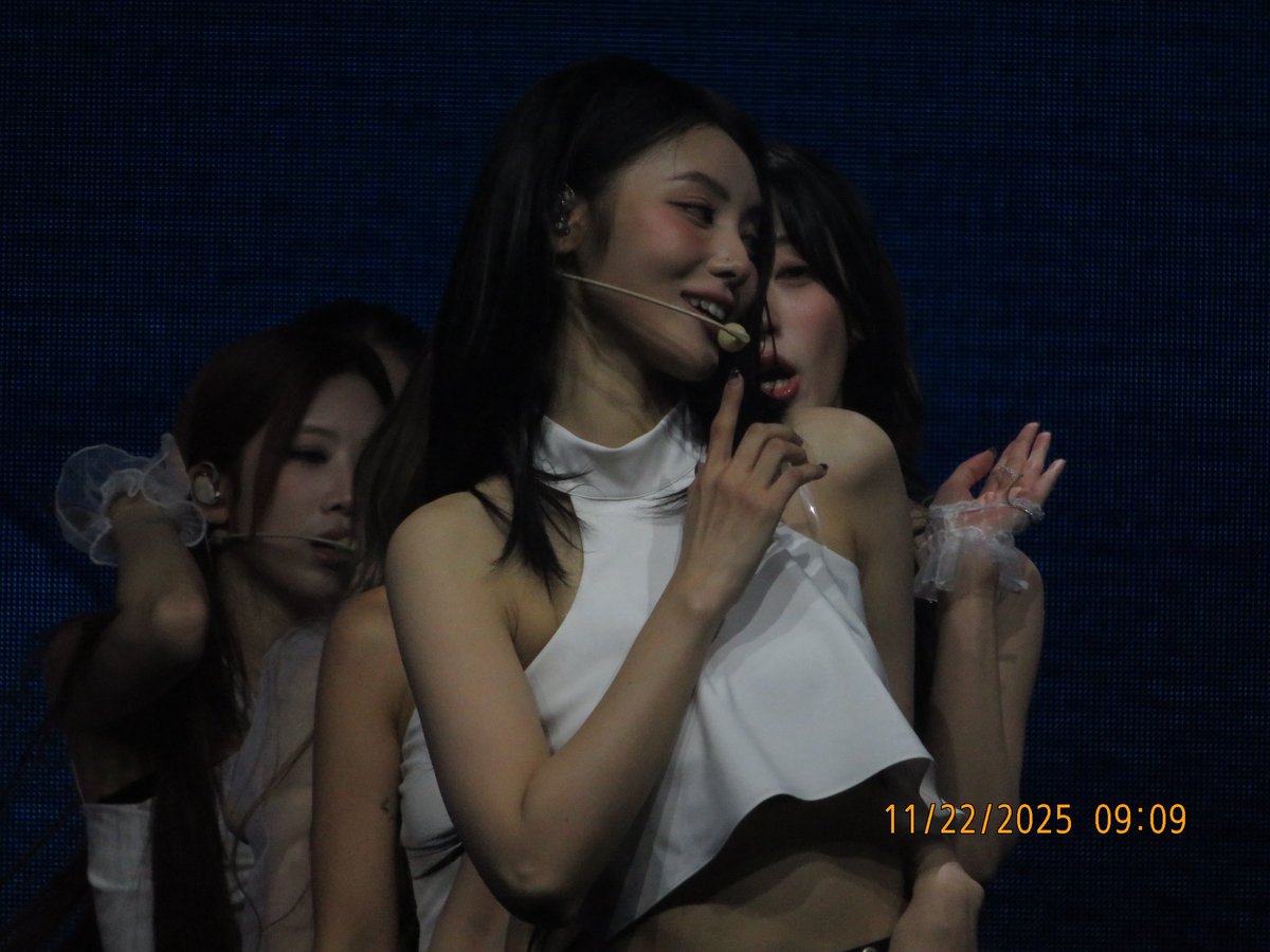 avilu_nyang's tweet image. she’s so cool #ARTMS_in_Denver #ARTMS #Grand_Club_Icarus