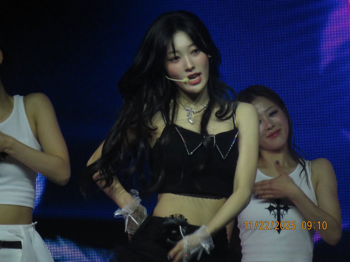 avilu_nyang's tweet image. UGH i need her #ARTMS_in_Denver #ARTMS #Grand_Club_Icarus