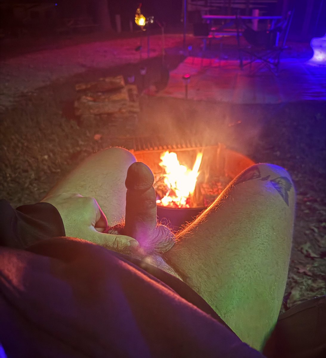 RayWilderXXX's tweet photo. Another night, another fire 🔥 https://t.co/nDnoLVEybK