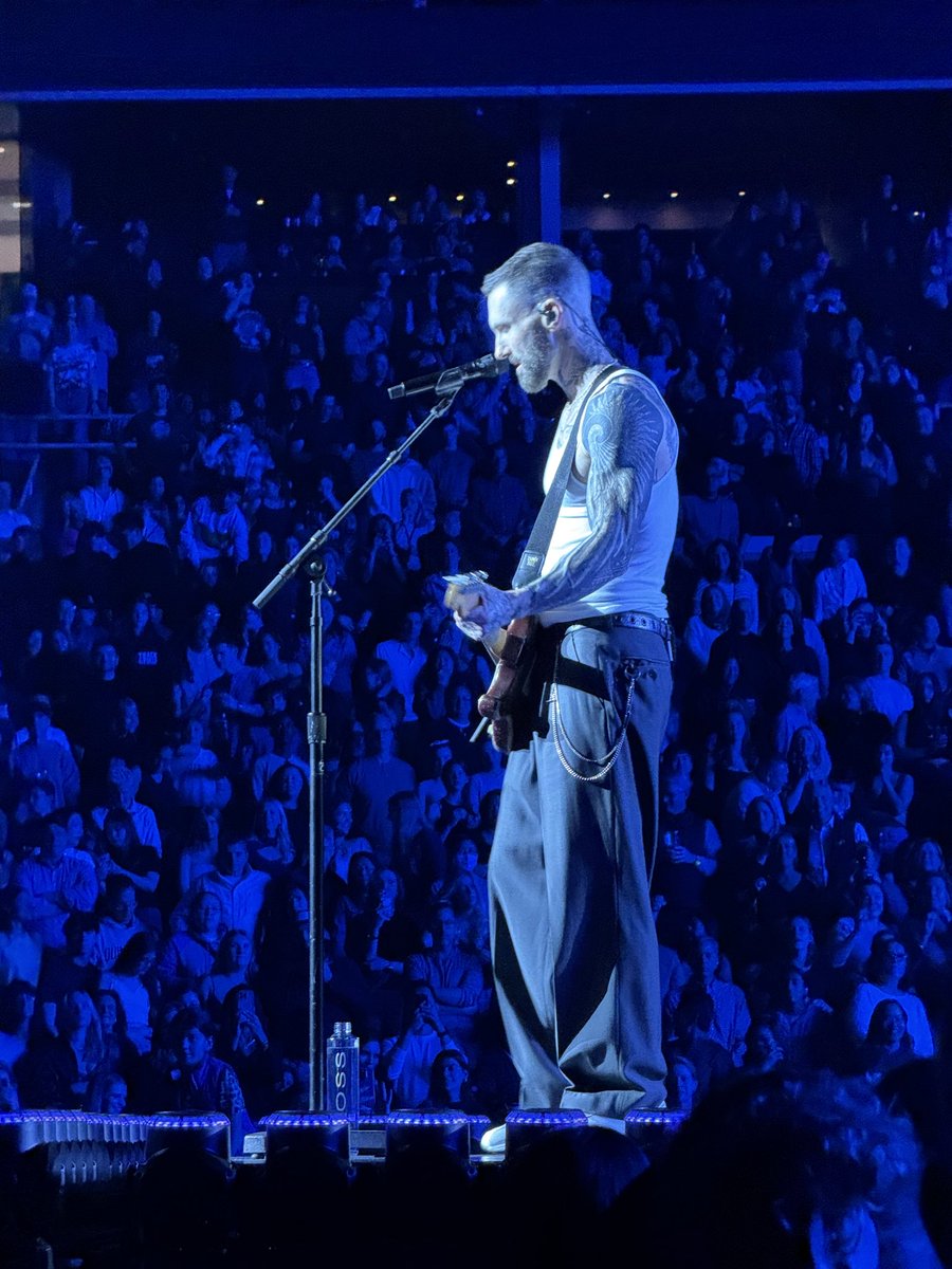 BectorVinayak's tweet image. Had the time of my life at the @maroon5 concert! Adam Levine killed it! #Maroon5 #ConcertVibes #MovesLikeJagger