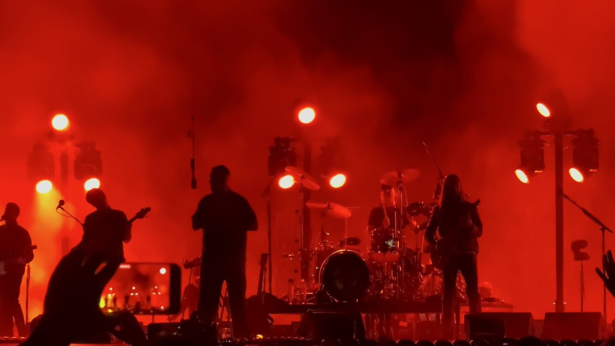 BectorVinayak's tweet image. Had the time of my life at the @maroon5 concert! Adam Levine killed it! #Maroon5 #ConcertVibes #MovesLikeJagger