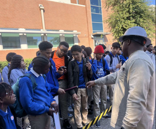 💡 Our Arc and Sparks team visited Sci High to support students as they kicked off their electricity and generator-building unit.

Students had the chance to learn directly from our line crew, gaining real-world insight into electrical safety, utility infrastructure, and STEM