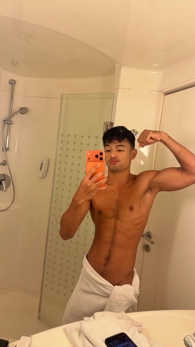 REZAFIKKK tweet media