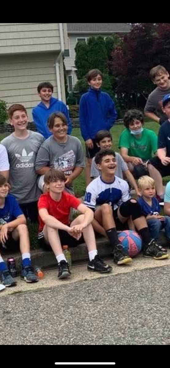 Aidan Vesuvio-Bush tweet media