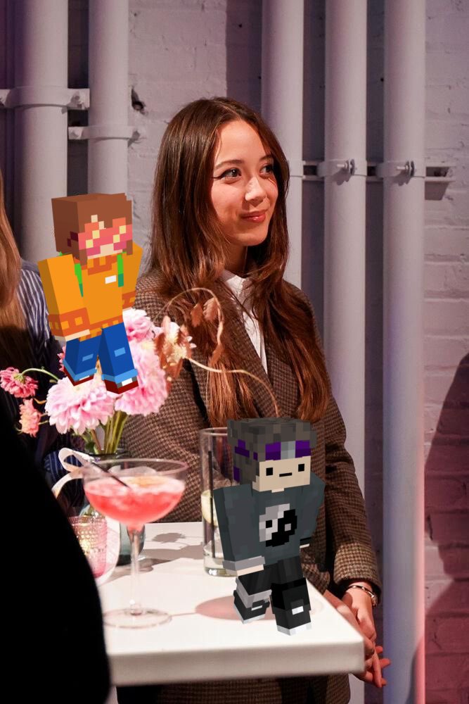 laufeycraftt's tweet image. laufey locking in as squiddo and wifies messes around 💐💥