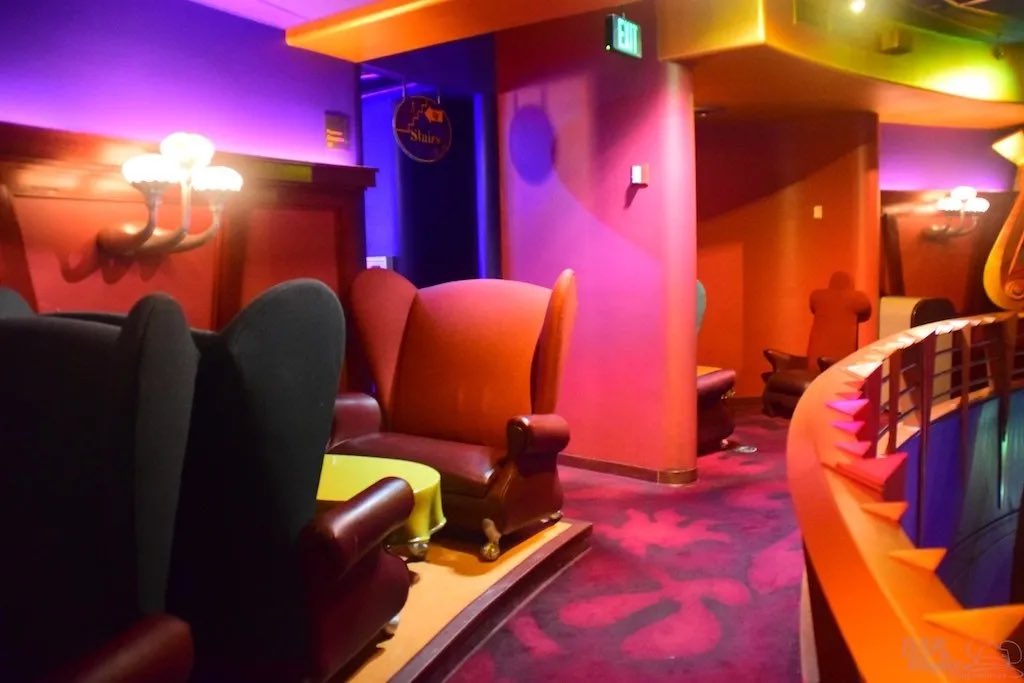 “What’s on your mind?”

Me: “The quick service Cheesecake Factory vaguely themed to Alice in Wonderland that was at DisneyQuest.”