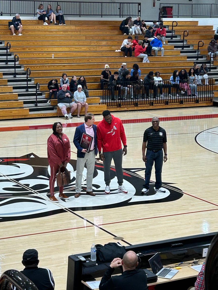 HoopSeen tweet media